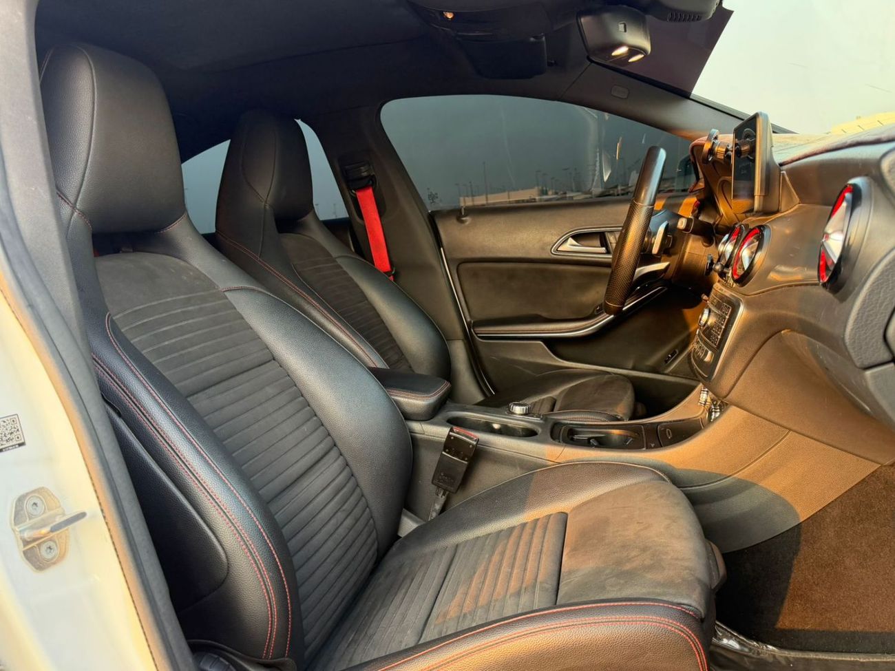 مرسيدس بنز CLA 250 Premium 2.0L