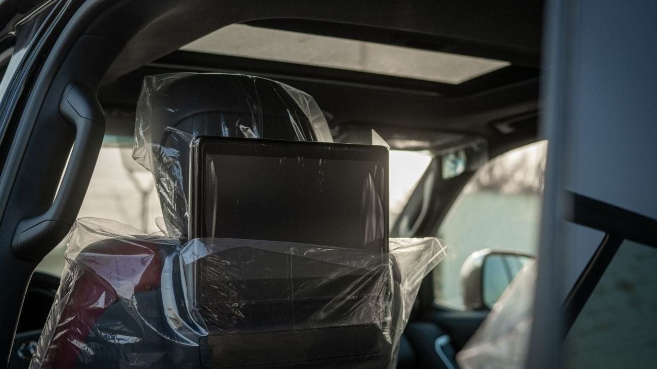 Toyota Land Cruiser 300 VXR 3.3D Full Option with RADAR, Two Tone Leather Seats 2024YM