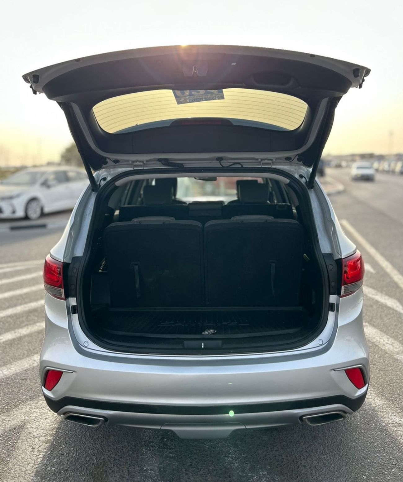 هيونداي سانتا في 2017 Hyundai Santa Fe 4x4 AWD - 3.3L V6 GDi - 7 Leather Seats - Push Start - Big Screen -