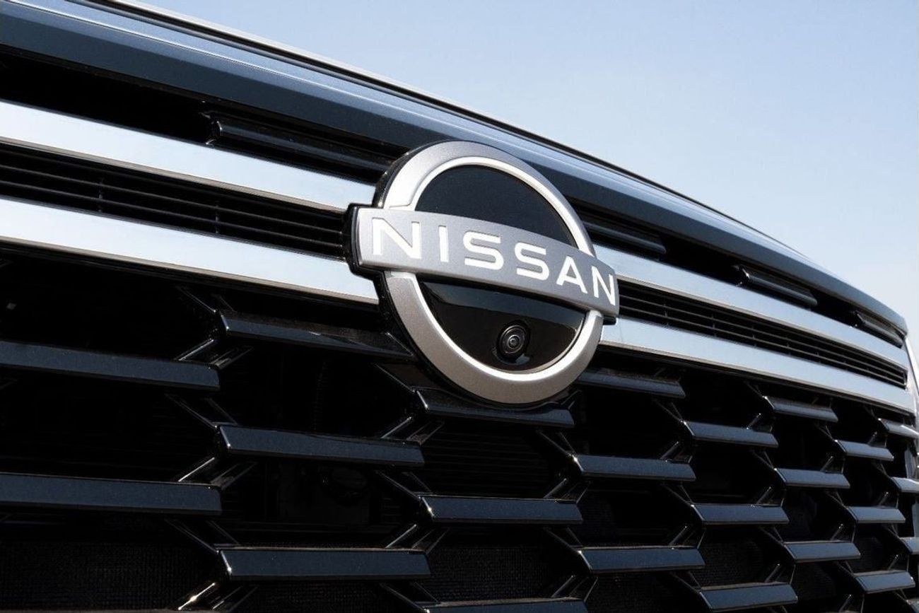 Nissan Patrol 2026 Nissan Patrol SE Platinum 3.8L AT Petrol (Silver Black Roof)