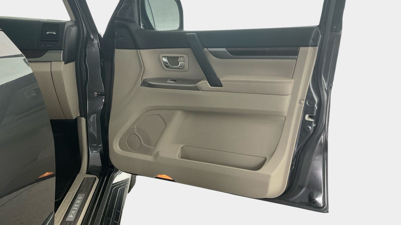 Mitsubishi Pajero GLS Highline 3.8L (274 HP) GLS Highline | Guaranteed Warranty | 0 Down Payment