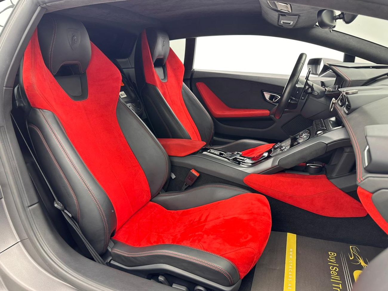 لامبورغيني هوراكان 2016 Lamborghini Huracan LP-580-2 Coupe, Lift Kit, Lamborghini Full Service History, GCC