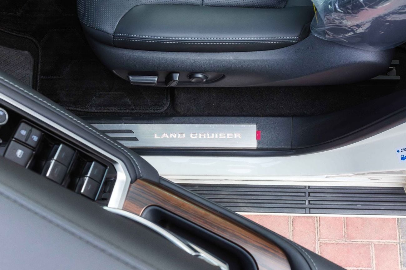 Toyota Land Cruiser VXR
