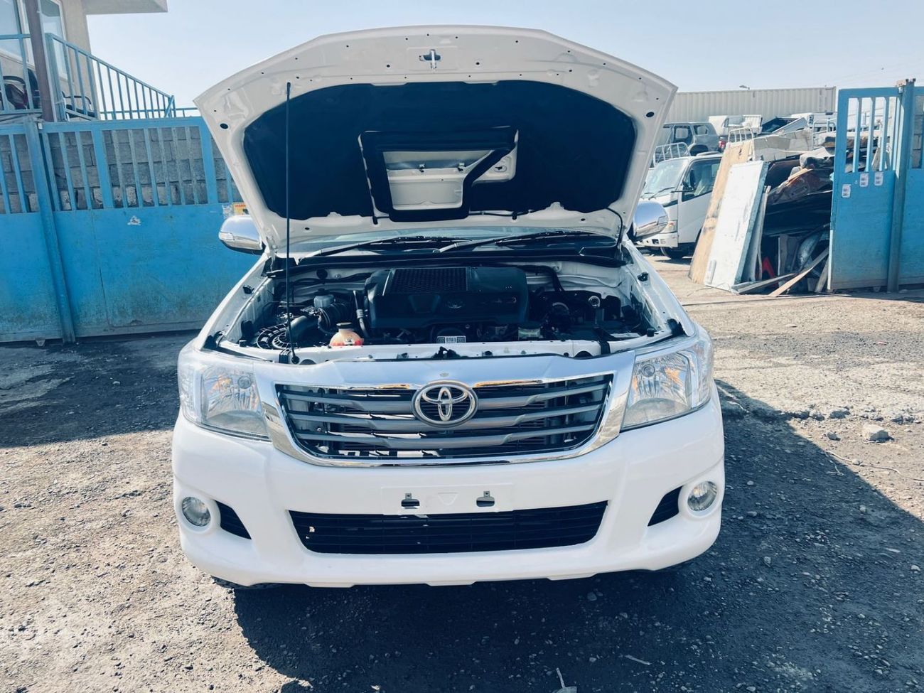 Toyota Hilux DIESEL 3.0 LITER ,AUTOMATIC RIGHT HAND DRIVE