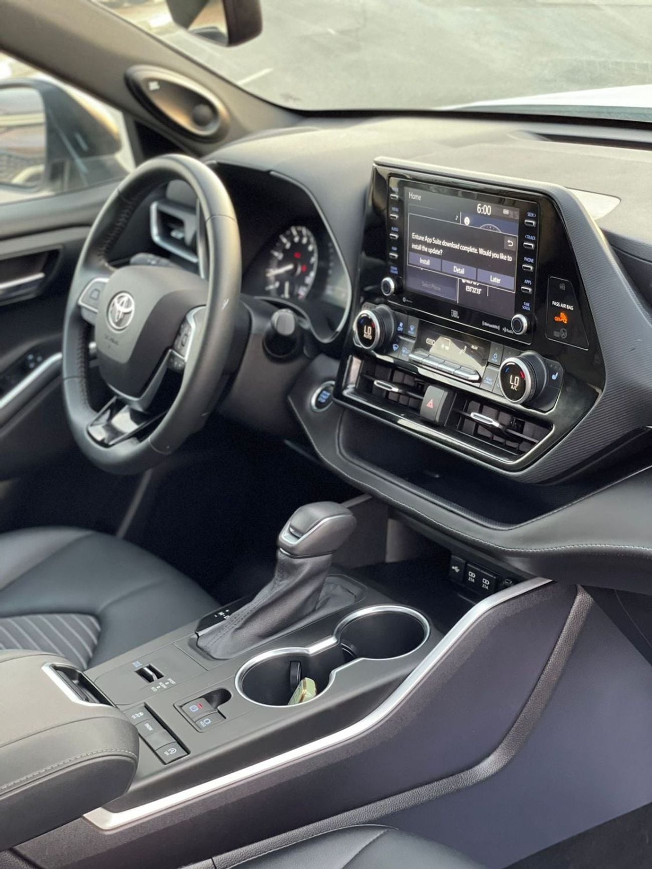 Toyota Highlander 2021 Toyota Highlander XSE 3.5L V6 - 14,500 Mileage