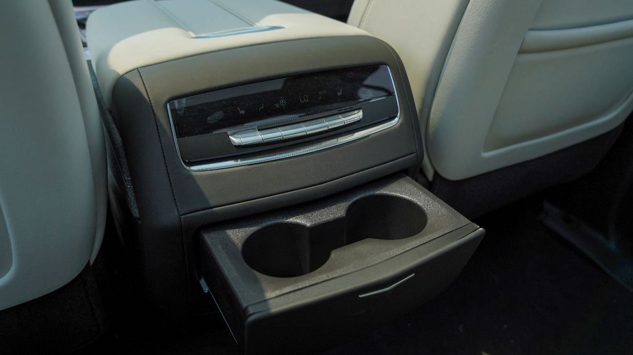 Cadillac Escalade Escalade-V 6.2L Cadillac Escalade V-Series - 2025 (Export)