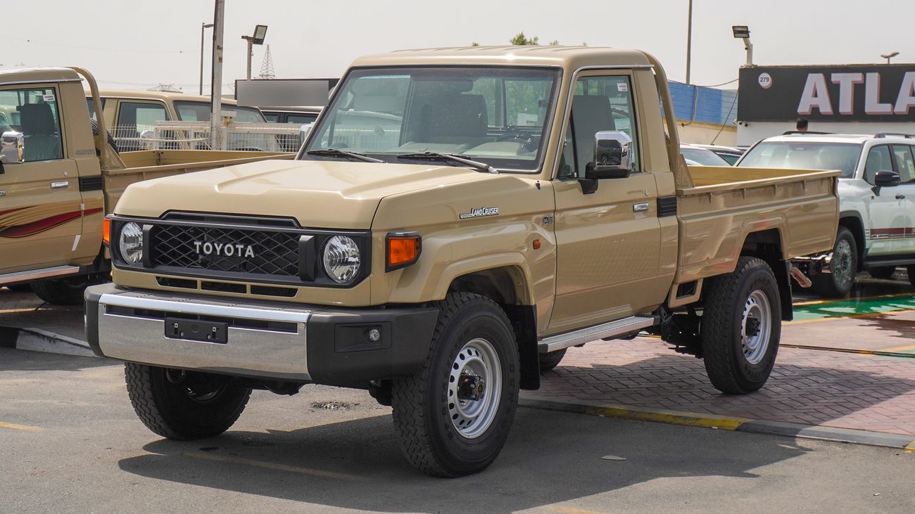 Toyota Land Cruiser Pick Up 4.0L V6 Oman Specs