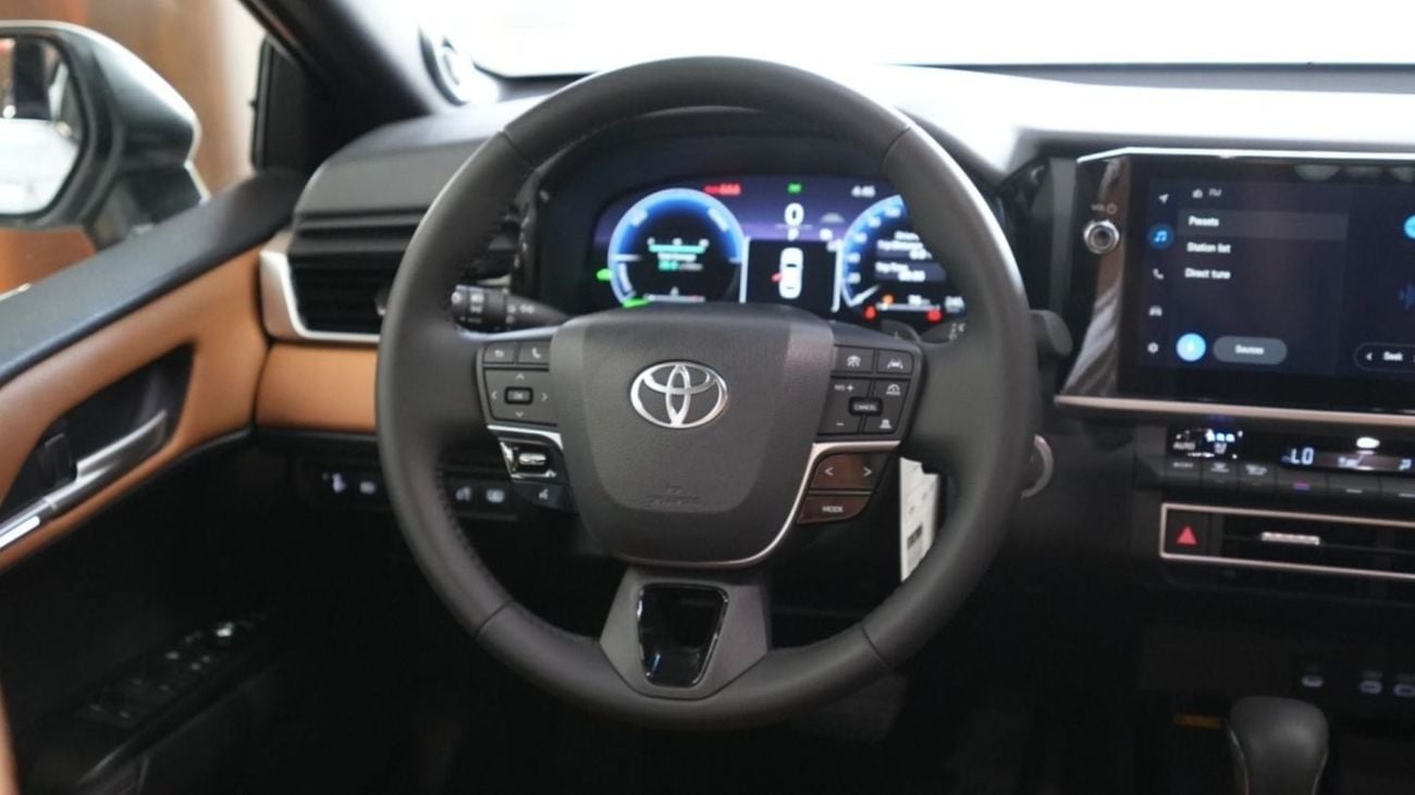 Toyota Camry 2025 - CAMRY LUMIERE 2.5L HYBRID JAPAN GCC