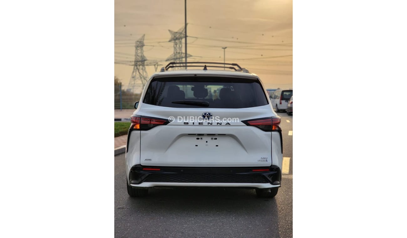 Toyota Sienna TOYOTA SIENNA HYBRID FULL OPTION