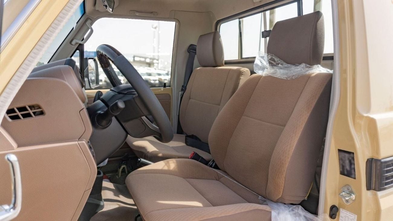 Toyota Land Cruiser Pick Up 2024 Toyota LC79 4.0L petrol Manual transmission