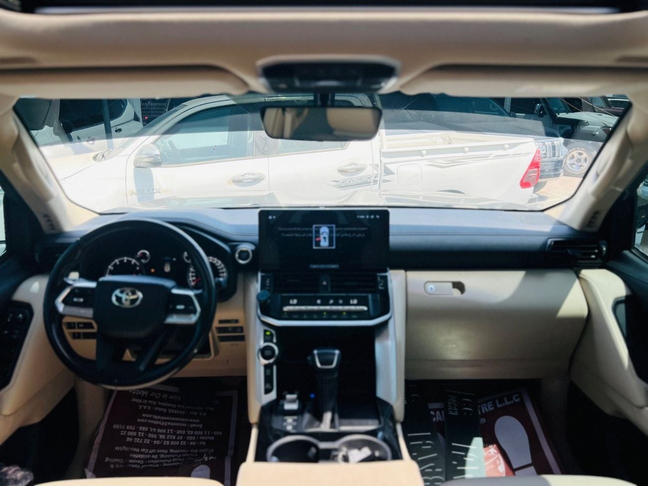 Toyota Land Cruiser GXR TOYOTA: Land Cruiser TWIN TURBO ENGINE : 3.5L 6 cylinder PETROL MODEL : 2023 COLLAR : BLACK INTERIOR