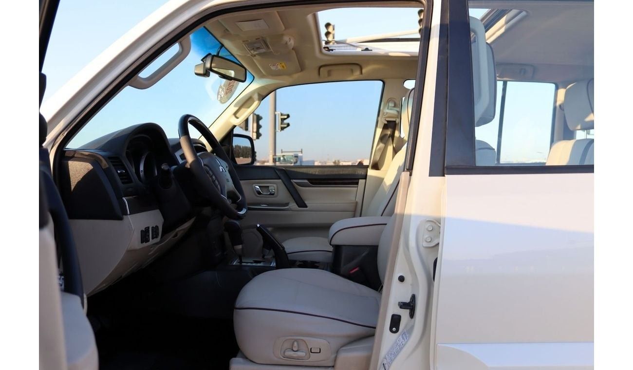 Mitsubishi Pajero GLS FULL OPTION - 3000 CC