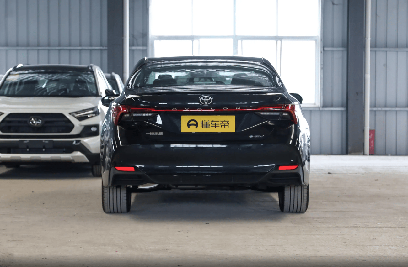 Toyota Avalon Toyota Avalon 2024 Hybrid 2.0L E- CVT Luxury Edition