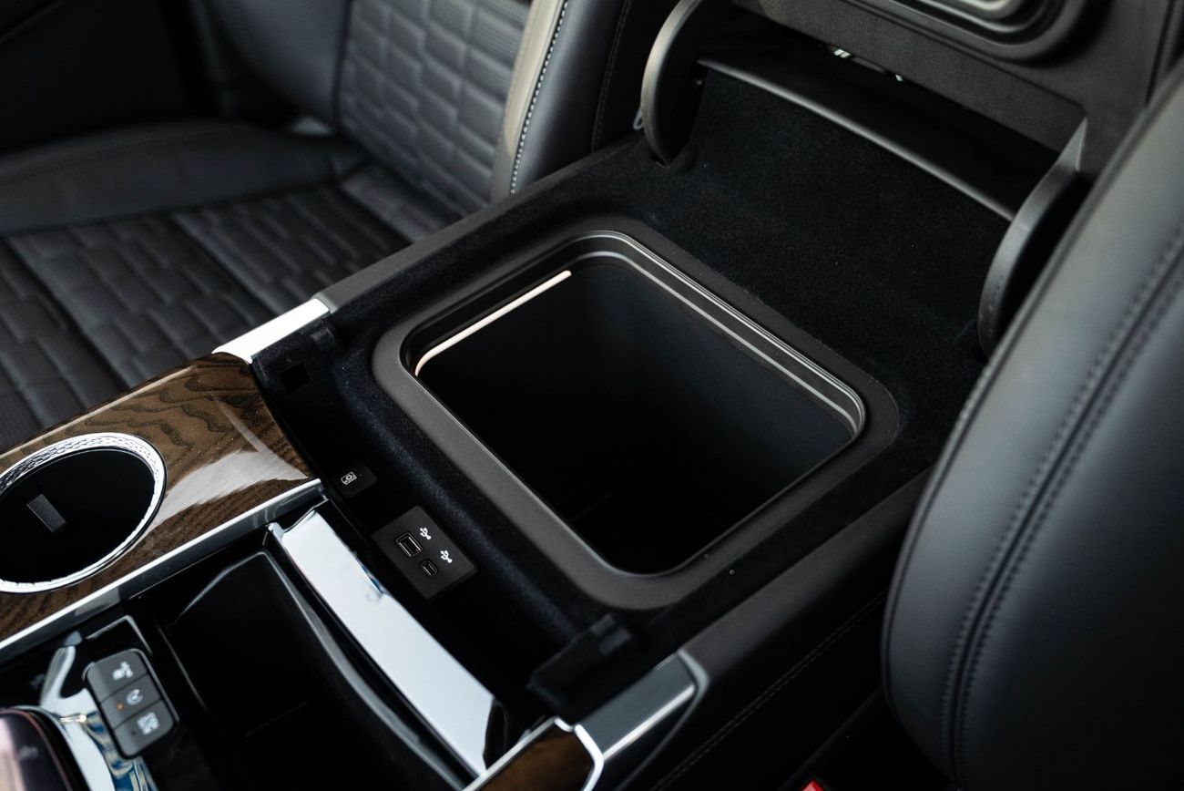 Cadillac Escalade Sport Platinum 6.2L 4WD Sport Platinum Executive 2025 Brand New American Specs 6.2L V8