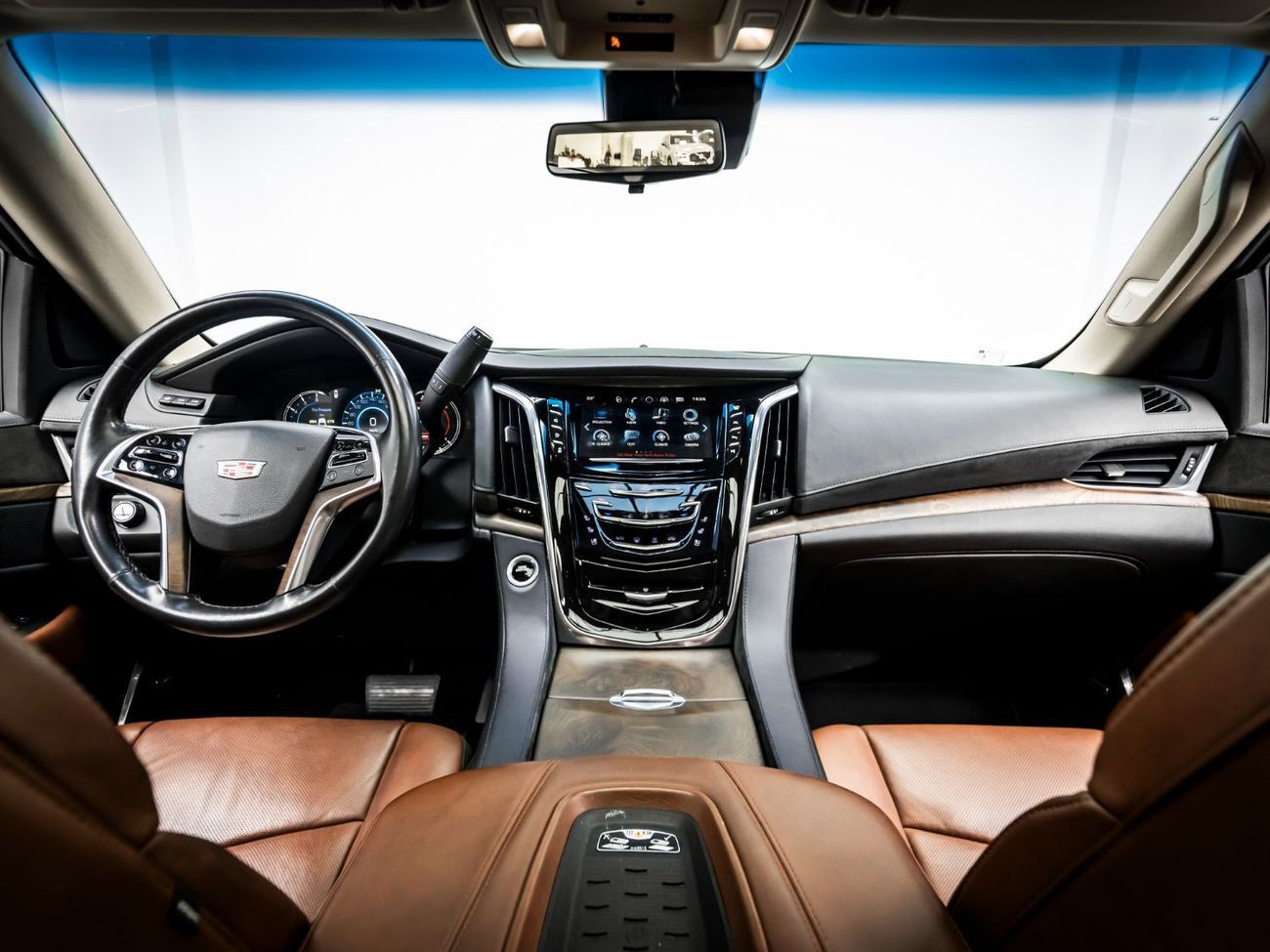 Cadillac Escalade Std 6.2L 2017 Cadillac Escalade, 1 Year Warranty, Full Service History, Low KMs, GCC