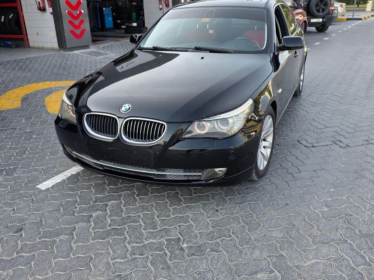 BMW 523i