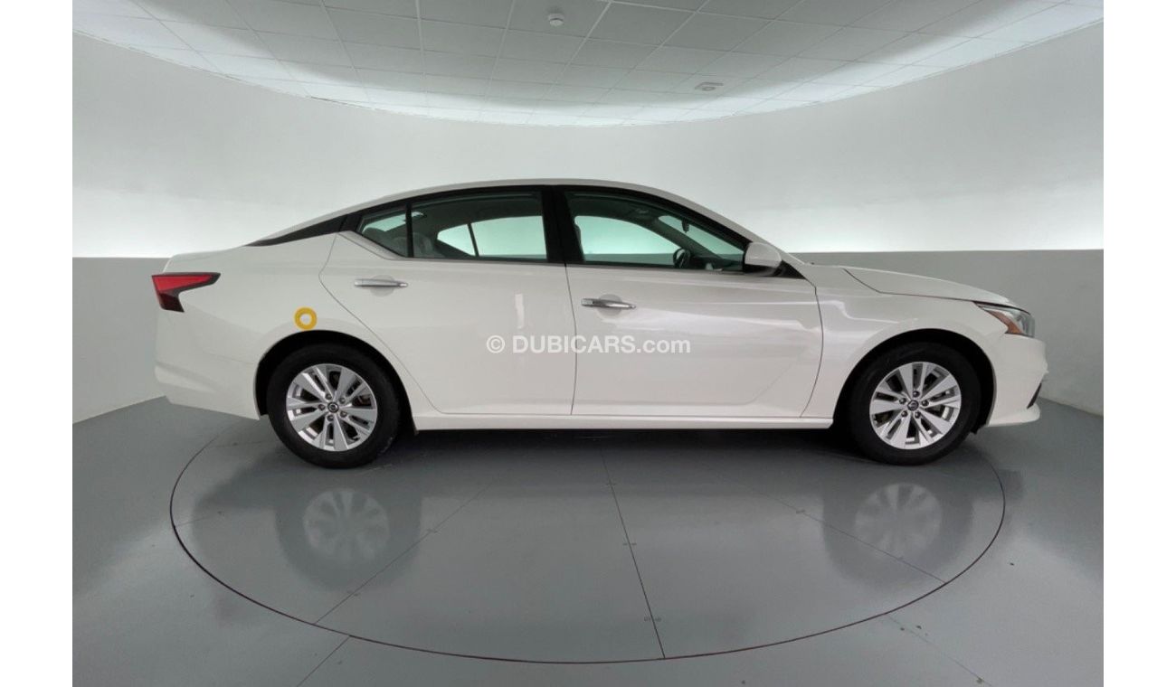 Nissan Altima S W/ Alloy Wheels