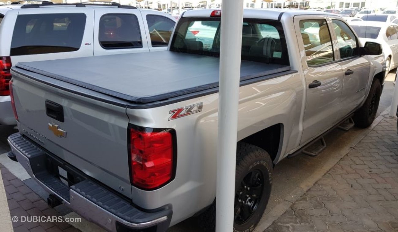 Chevrolet Silverado 2014 model Gulf specs clean car