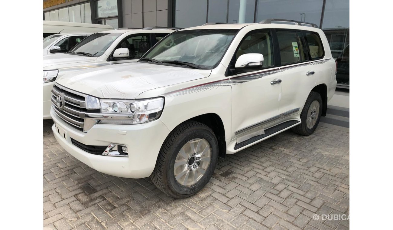 Toyota Land Cruiser GXR V8  2019 petrol