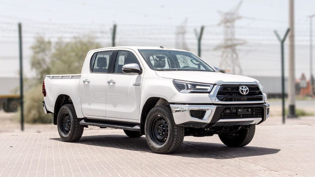 Toyota Hilux 2026 Toyota Hilux 2.4L MT Diesel DC (White-Black)