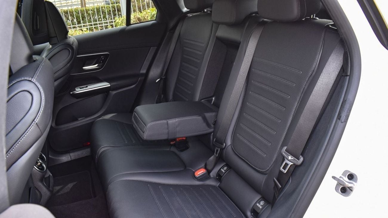 مرسيدس بنز GLC كوبيه 300 Mercedes GLC300 AMG Coupe II 2024 II FULL LOADED