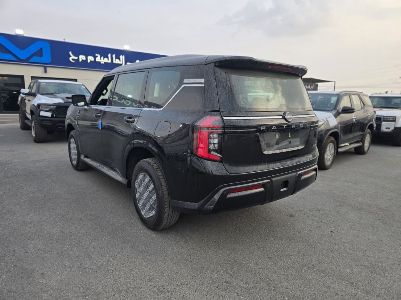 Nissan Patrol 3.8L SE PETROL A/T 7 SEATER