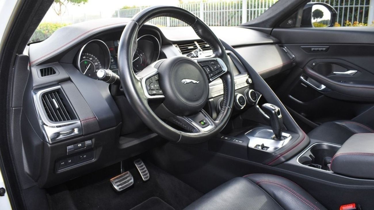 جاكوار E Pace R-سبورت