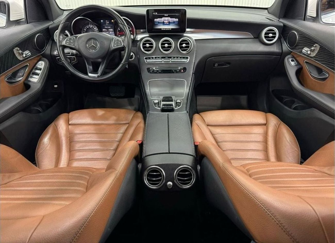 Mercedes-Benz GLC 250 4MATIC 2.0L 2016 Mercedes Benz GLC250 AMG 4MATIC, Service History, Low Kms, Excellent Condition, GCC