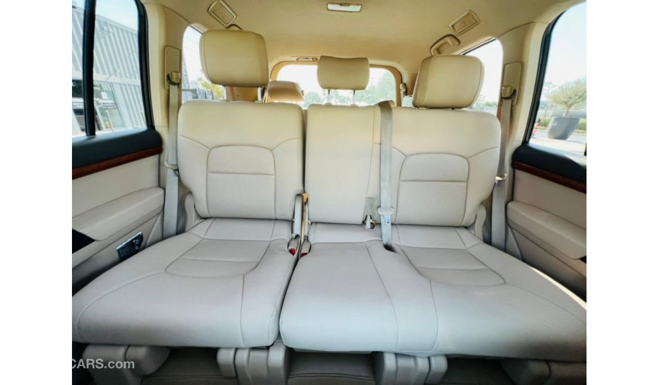 Toyota Land Cruiser GXR ll SUNROOF ll 0% DP ll GCC ll WELL MAINTAINED