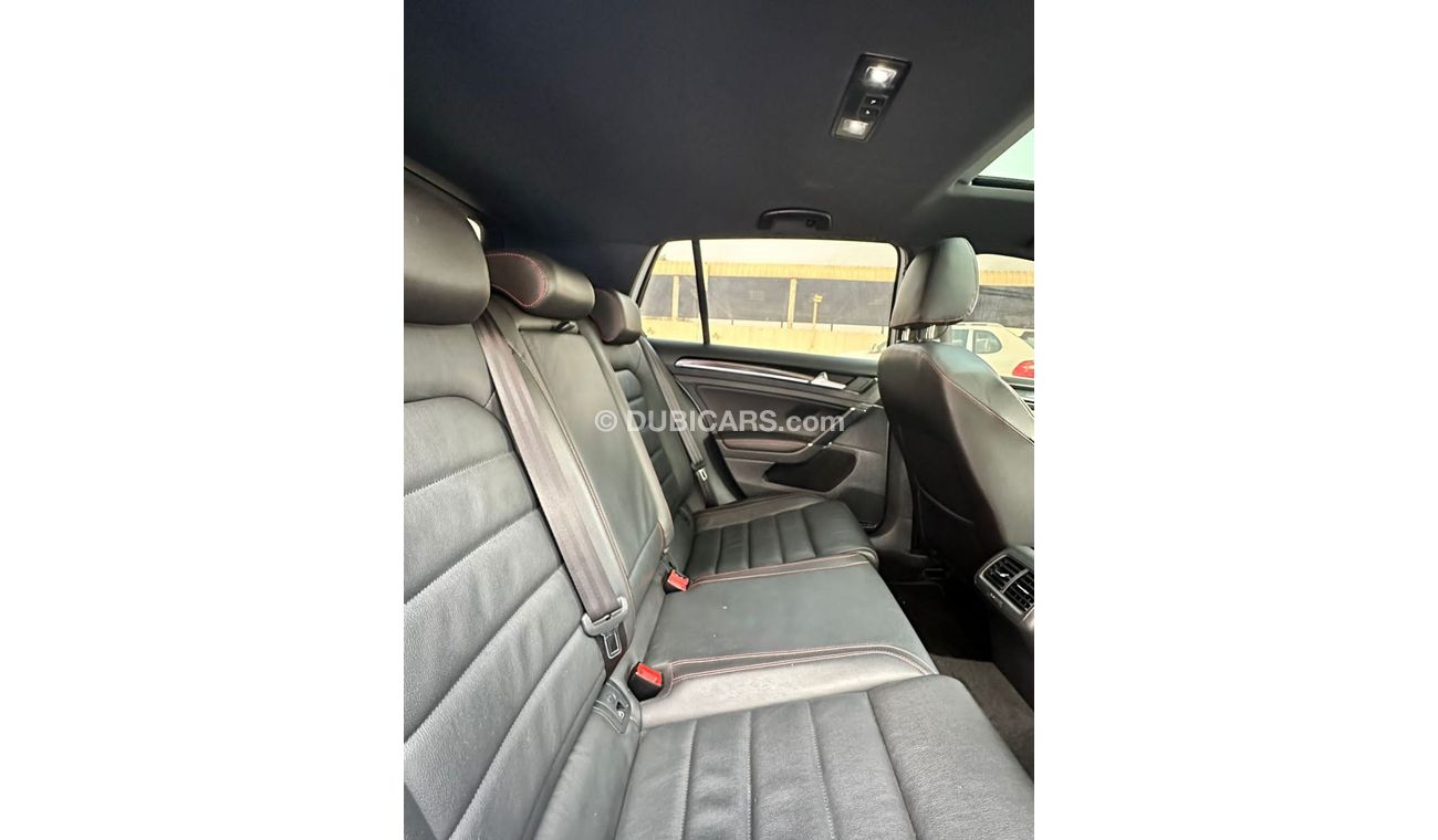 فولكس واجن جولف GTI P2 فولكس واجن جولف جي تي اي