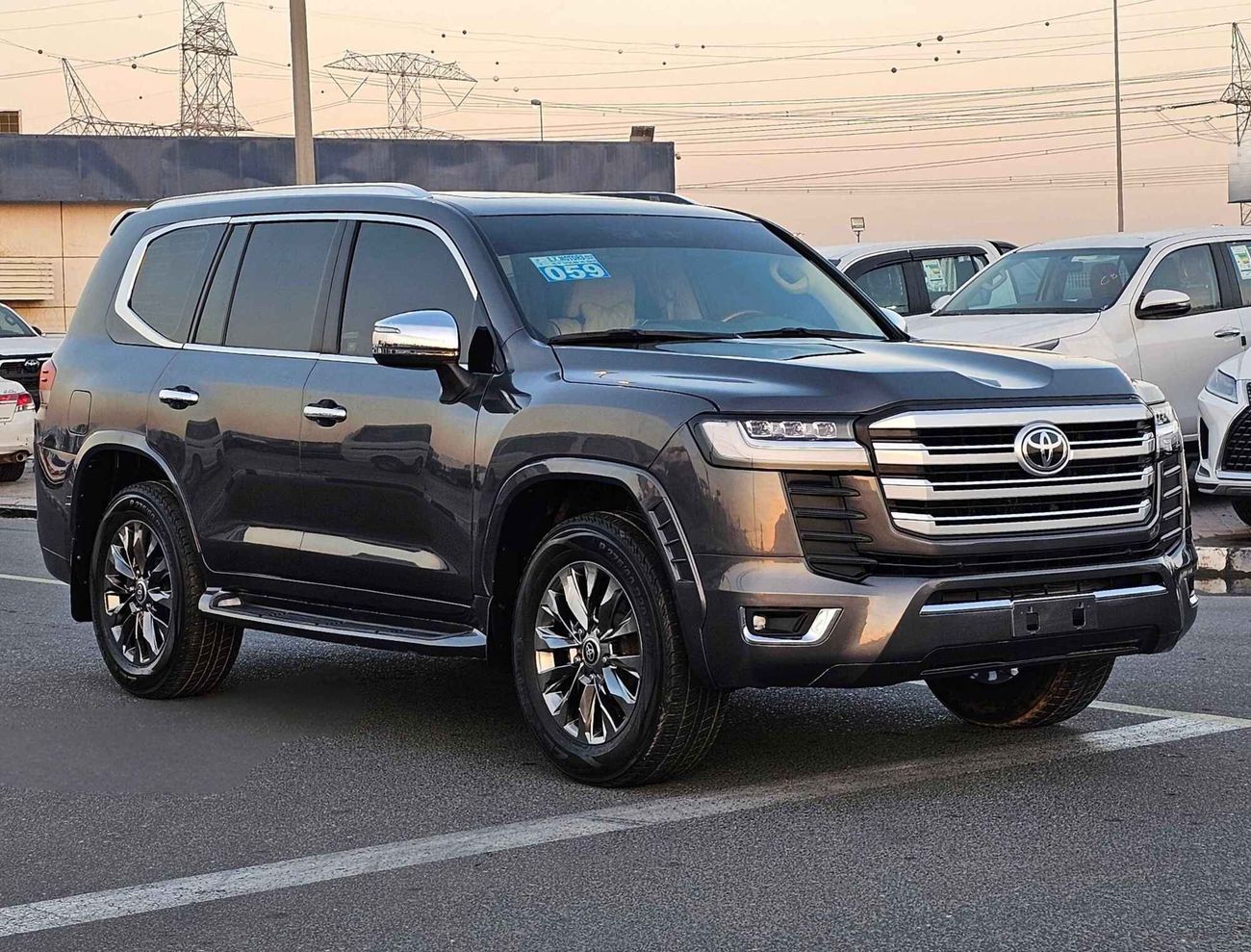 تويوتا لاند كروزر / VXR V8 / SHP  2023 / FULL OPT/LOT#24746