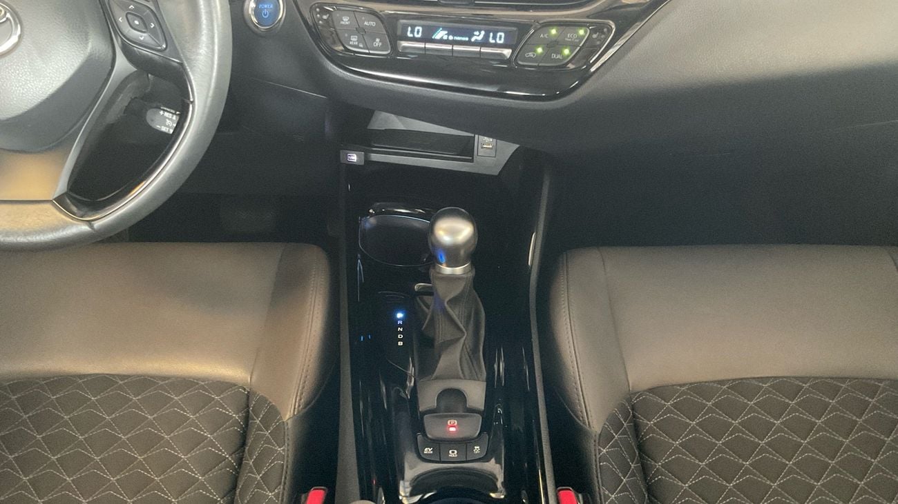 Toyota C-HR VX | Guaranteed Warranty | 0 Down Payment