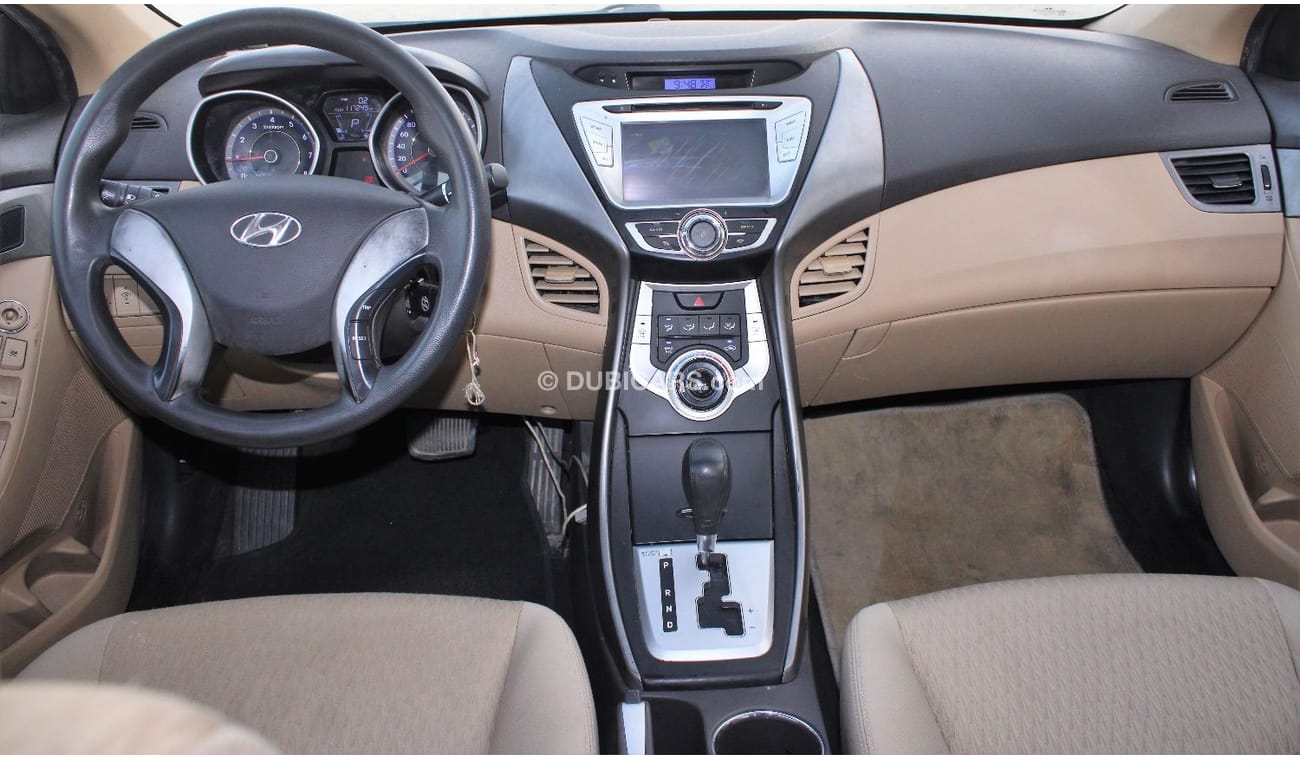 Hyundai Elantra Hyundai Elantra 2012 GCC in excellent condition without accidents