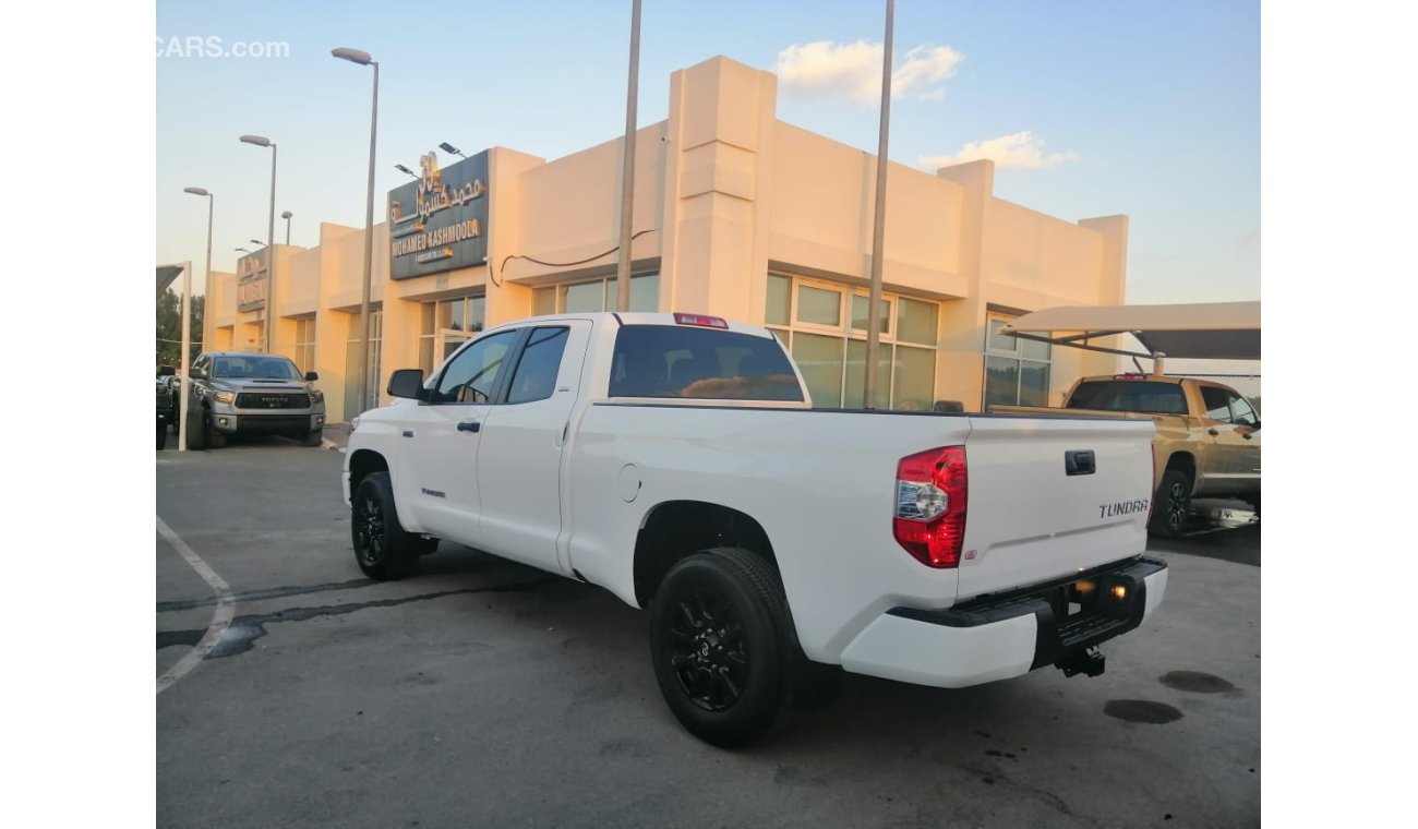 Toyota Tundra double cab2019 باب ونص تويوتا تندرا ابيض