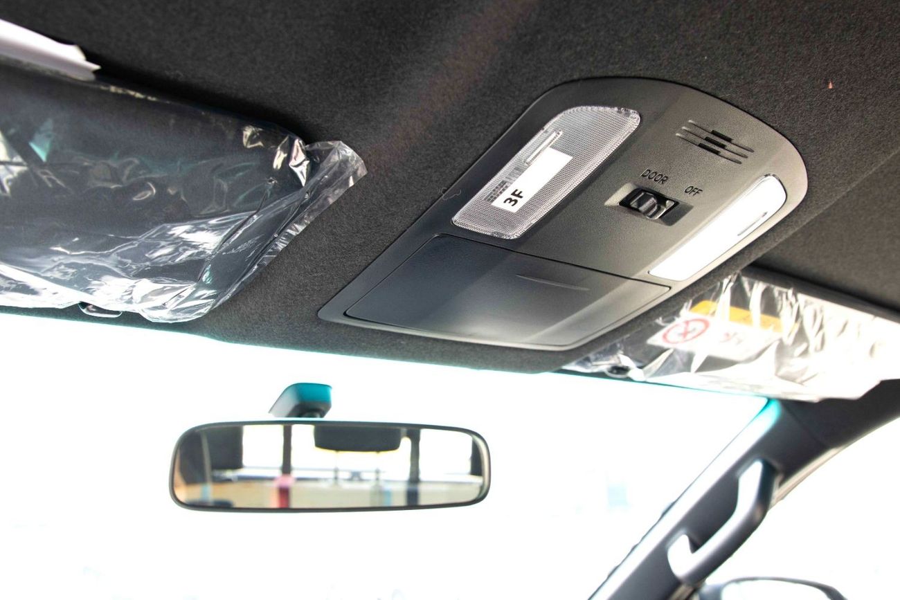 تويوتا هيلوكس تويوتا هايلكس 4.0 GR-Sport 2023 - أسود اتيتيود من الداخل أسود