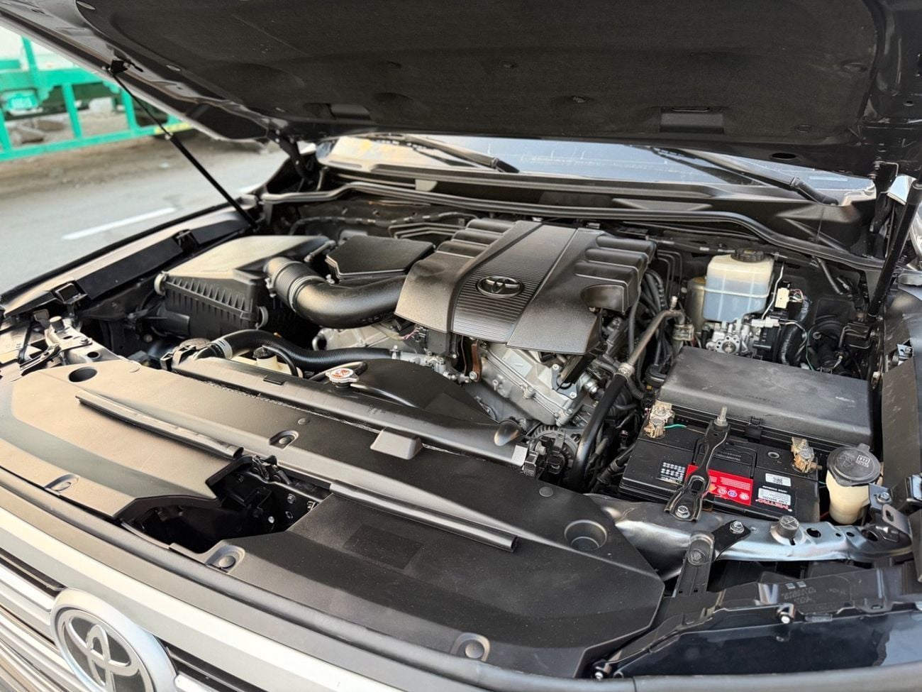 تويوتا لاند كروزر VXR 4.0L (271 HP) 4WD
