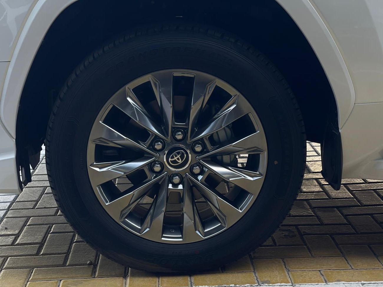 Toyota Land Cruiser VXR 3.5L FUTTAIM 2025