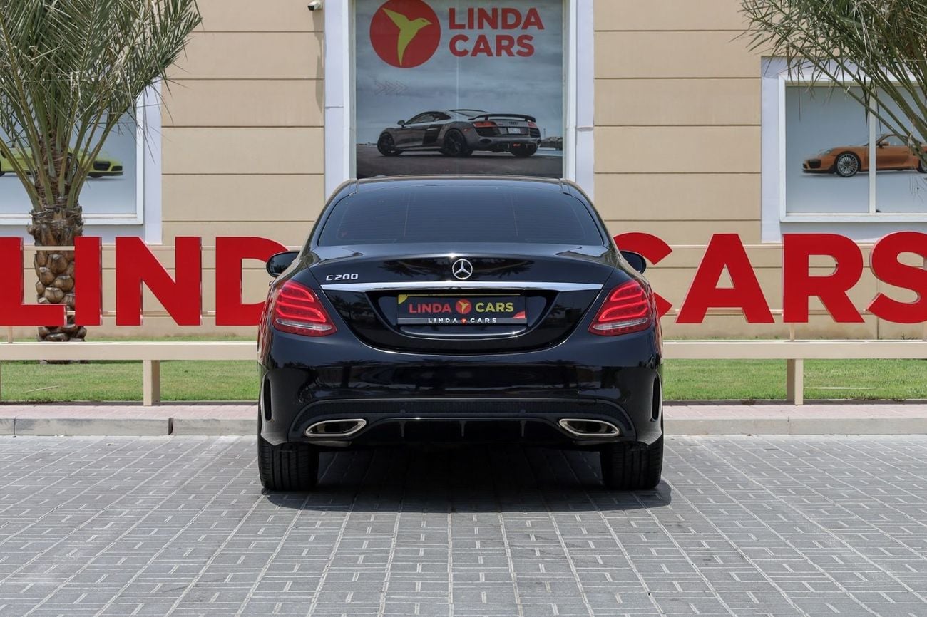 Mercedes-Benz C 200 Mercedes-Benz C200 AMG Pack 2018 GCC under Warranty with Flexible Down-Payment.