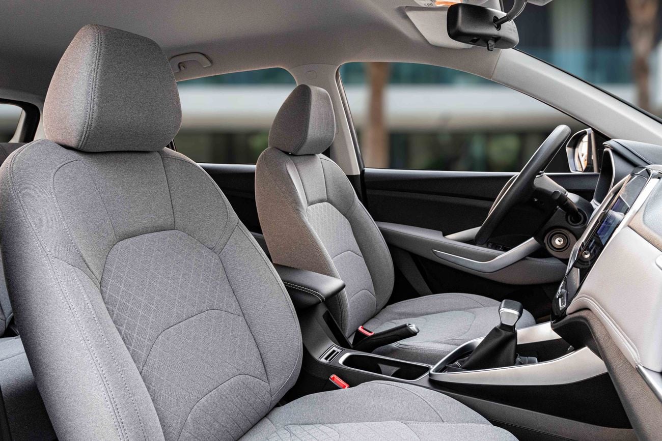 Chevrolet Captiva Captiva BASIC | 1,371 P.M | 0% Downpayment | Chevrolet Warranty + Service Contract