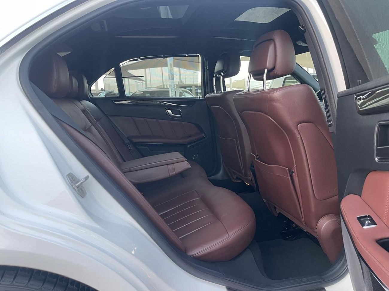 Mercedes-Benz E300 Avantgarde Mercedes E300 2015 KIT 63 _GCC_2015_Excellent Condition _Full option