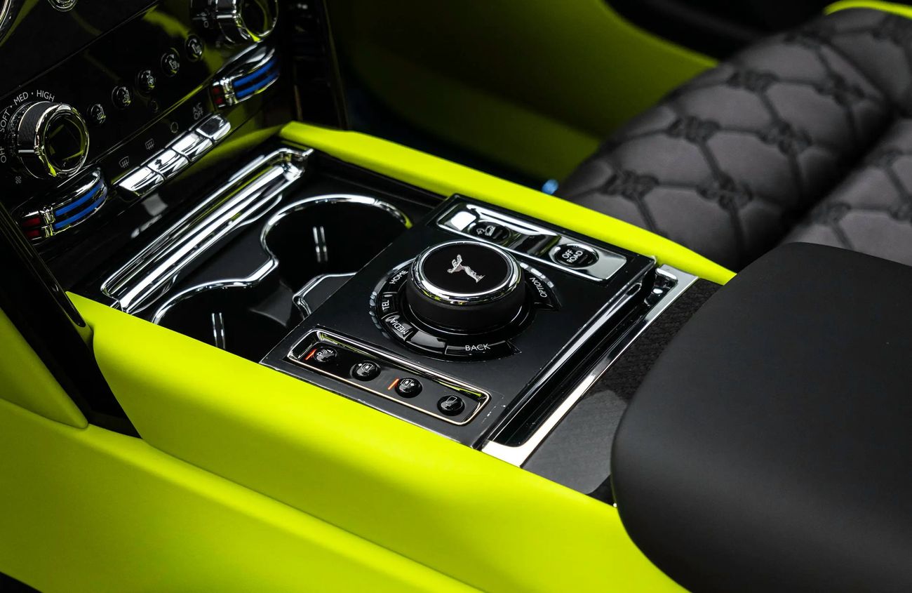 Rolls-Royce Cullinan 6.75L V12 Twin-Turbocharged Engine