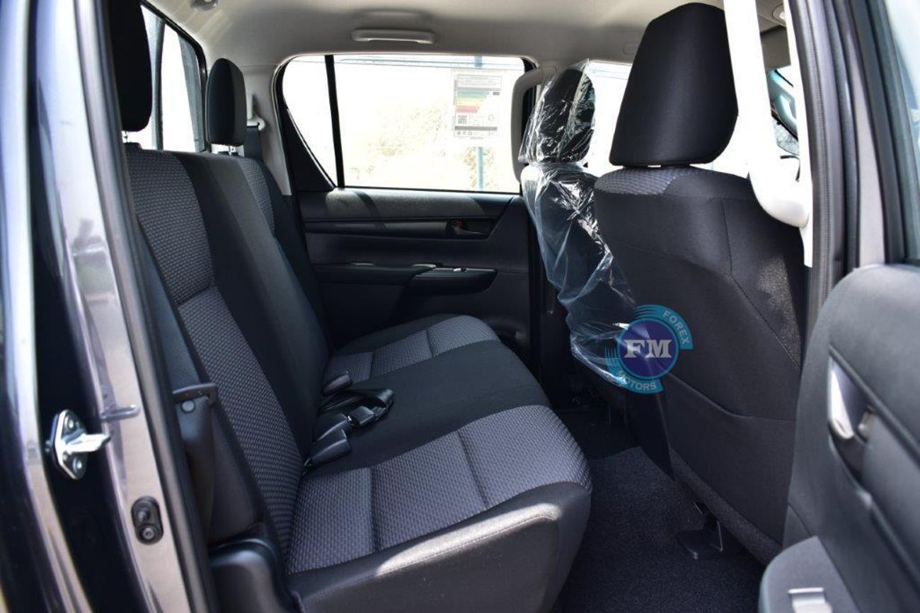 Toyota Hilux Double Cab Pickup DLX-G 2.4L Diesel 4WD Automatic