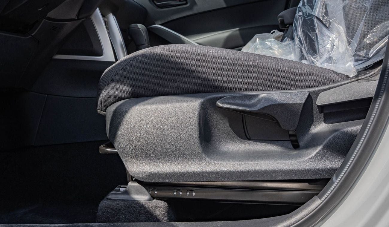 تويوتا كورولا كروس 2024 Toyota Corolla Cross 2.0L Hybrid AT