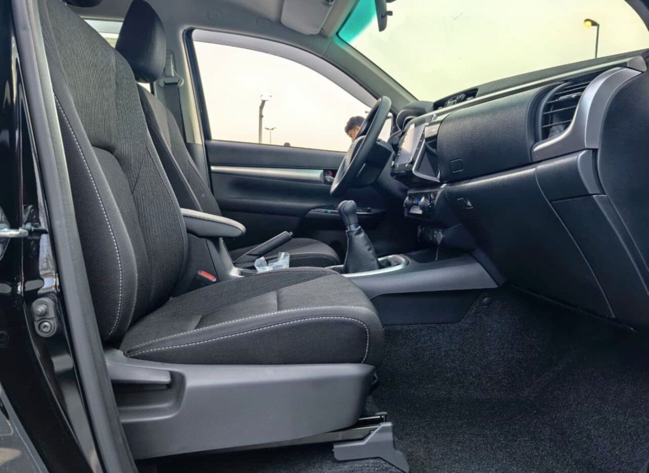 Toyota Hilux SGLX 2025 TOYOTA HILUX 2.7L PETROL MANUAL TRANSMISSION