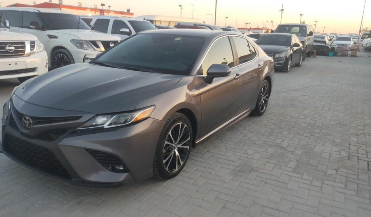 Toyota Camry تويوتا كامري2019 وارد بحالة ممتازة SE