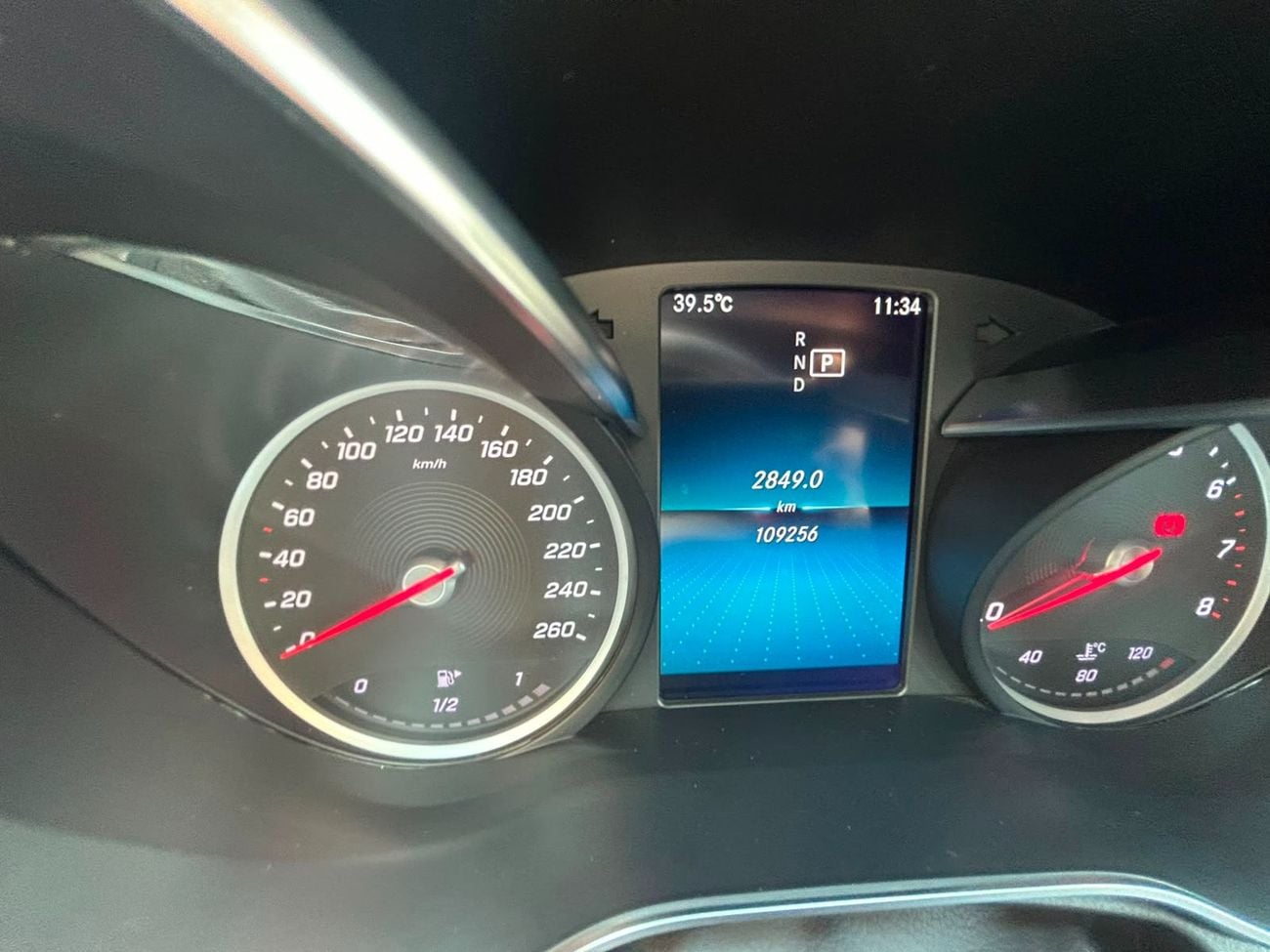 مرسيدس بنز C 200 STD