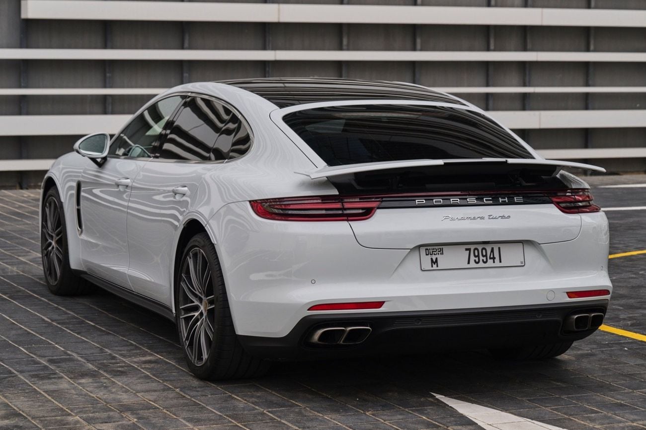 Porsche Panamera Turbo 4.0L AWD