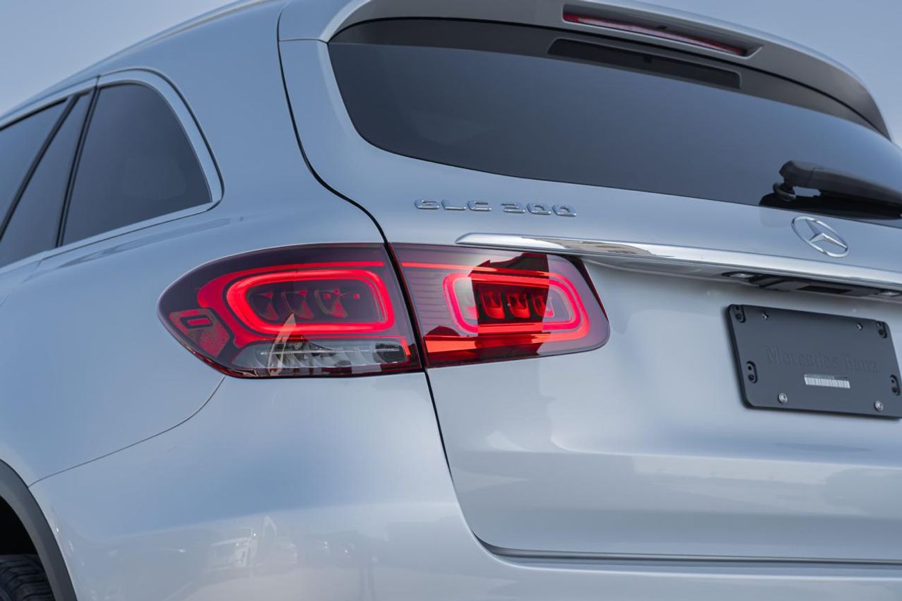 Mercedes-Benz GLC 300 Premium + 2.0L