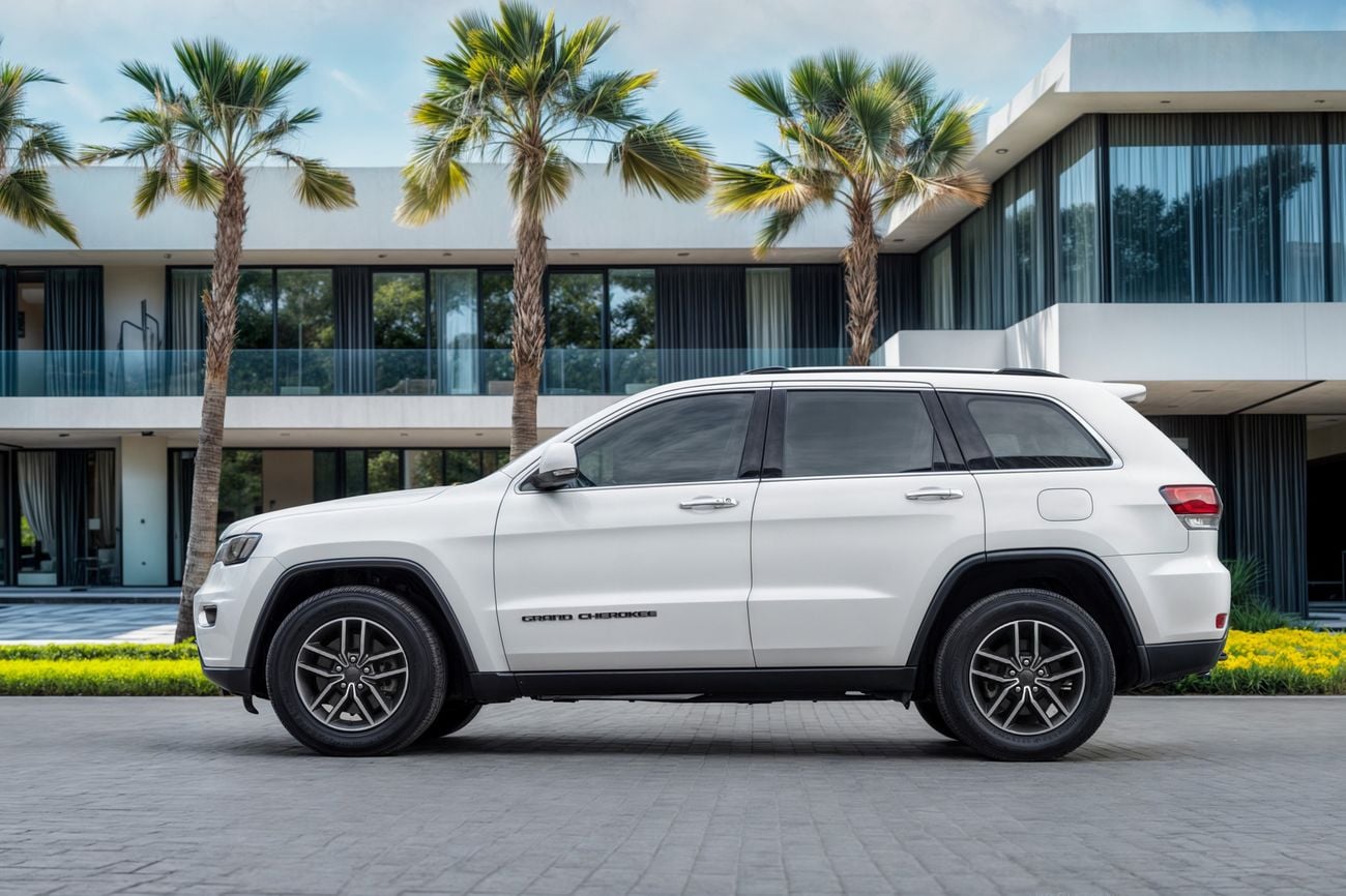 جيب جراند شيروكي Grand Cherokee | 1,567 P.M | 0% Downpayment | Full Jeep Service History | Limited | Under Warranty!