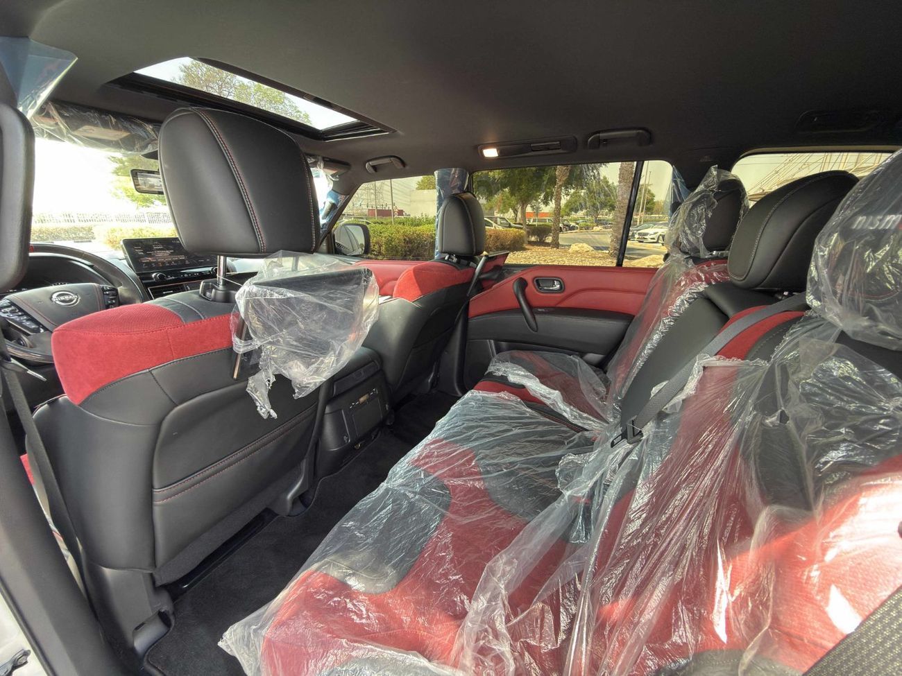 Nissan Patrol GCC SPEC UNDER WARRANTY NEAT AND CLEAN LESS KILOMETER